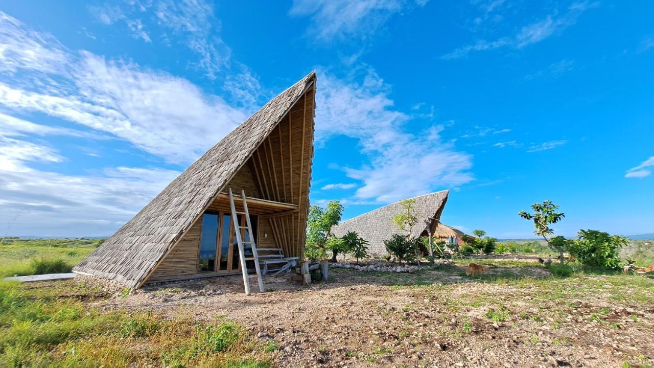 Hars Garden Sumba Hotel Waingapu Exterior foto